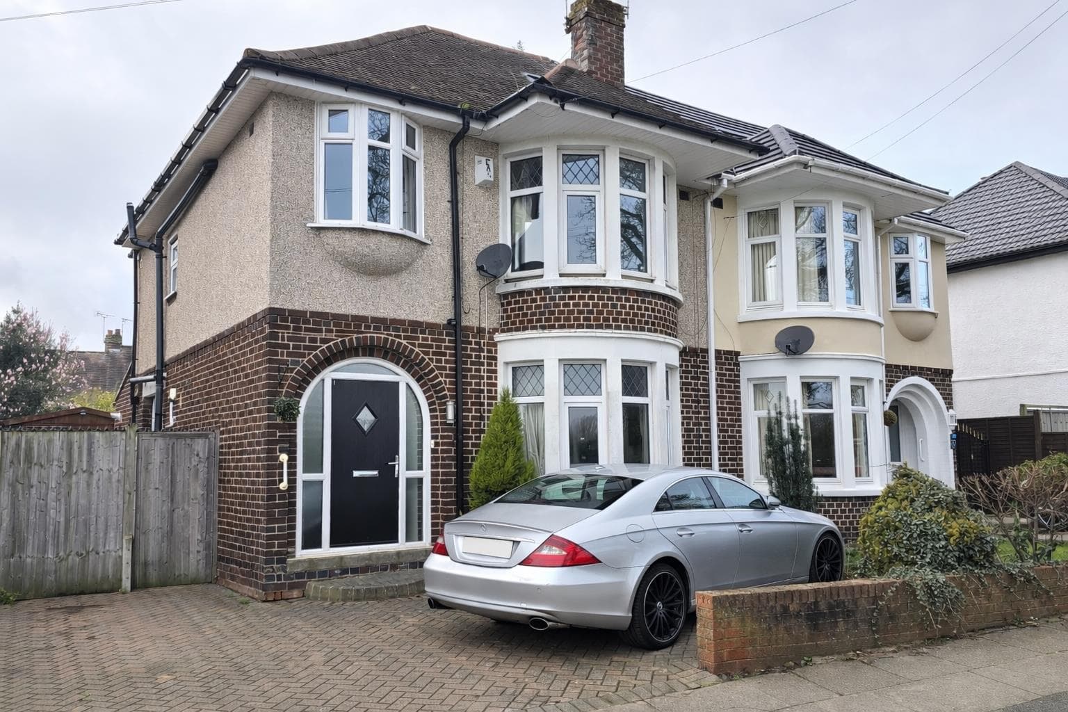 The Park Paling, Cheylesmore